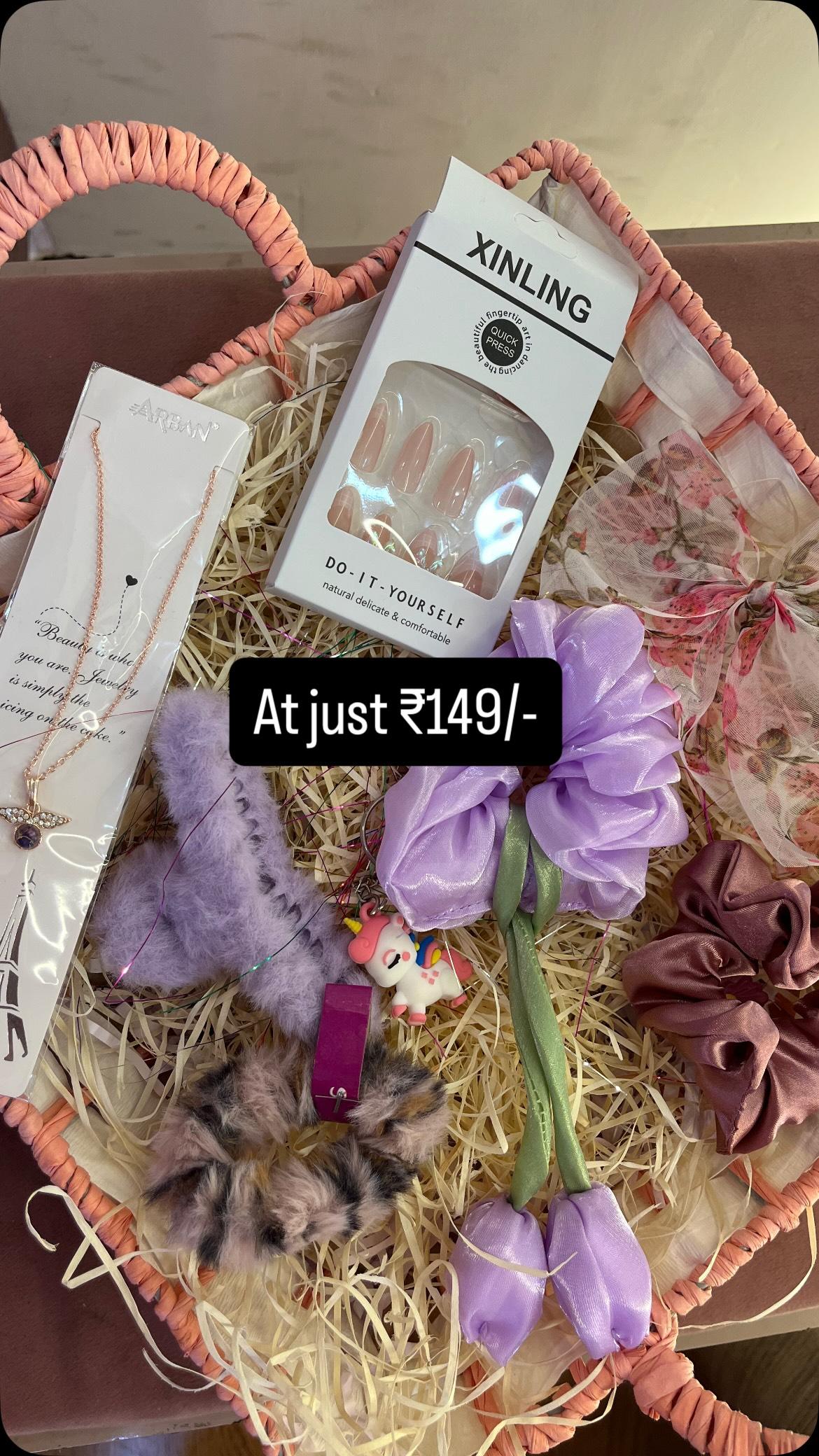 Gift Hamper - Image 1